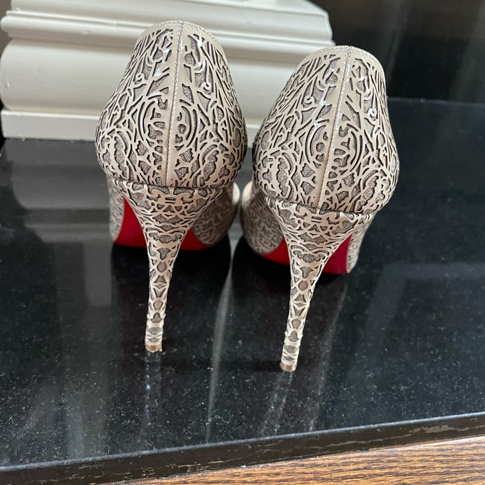 Christian louboutin so pretty beige lasercut stiletto 100mm metallic size 37.5 - Picture 4 of 8